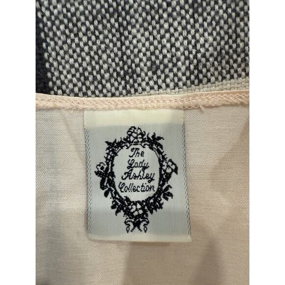 Vintage Peach Satin Rayon Sleeveless Slip Dress With Embroidery Hem Size Medium - Picture 4 of 8